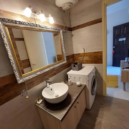 Anatoli Apartamento *