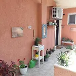 Anatoli شقة